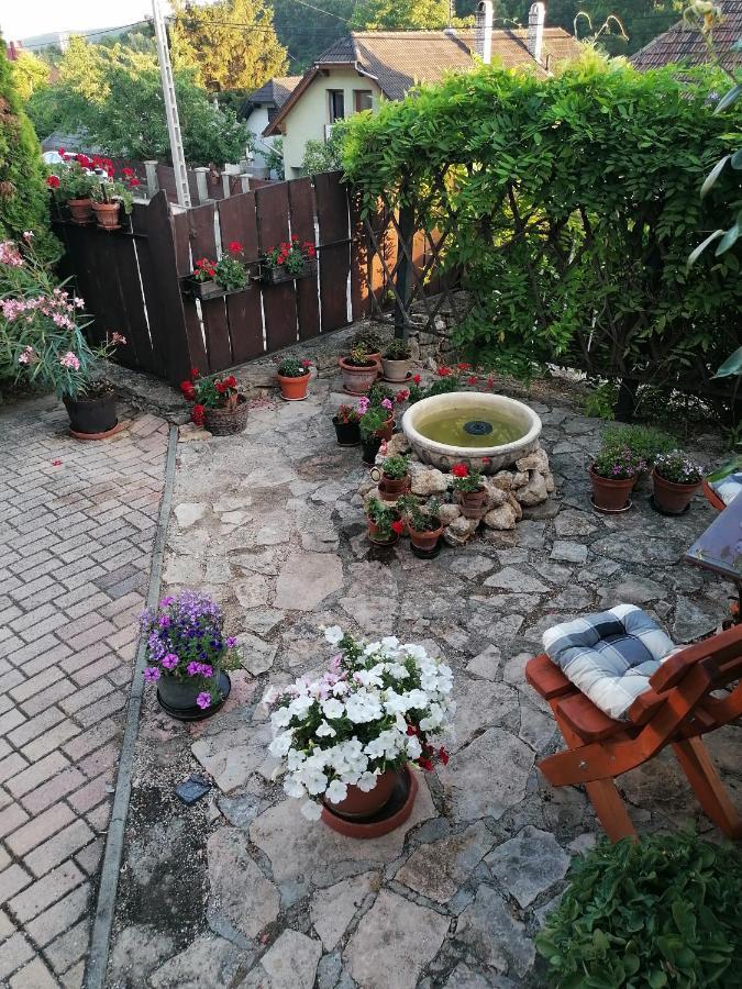 Apartamento Bóbita Háza Eplény Exterior foto