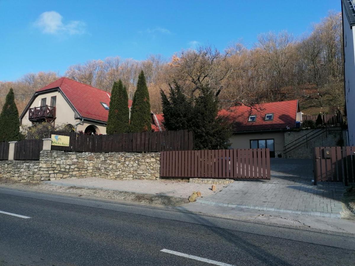 Apartamento Bóbita Háza Eplény Exterior foto