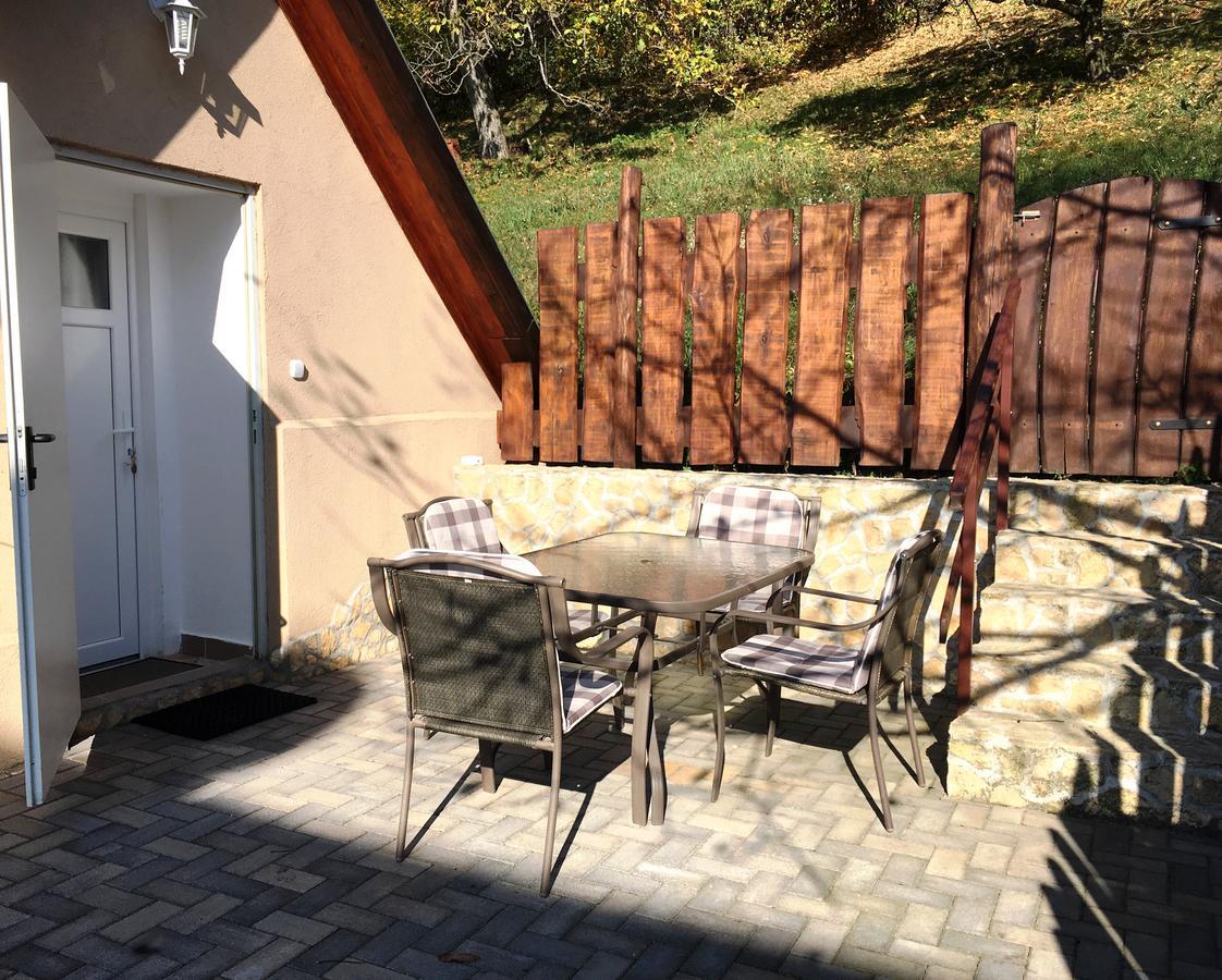 Apartamento Bóbita Háza Eplény Exterior foto